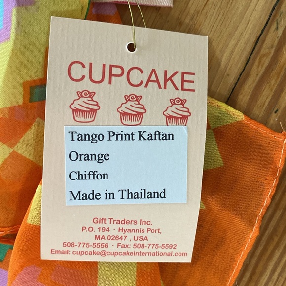 NWT ORANGE SHAWL FROM CUPCAKE - Picture 4 of 6